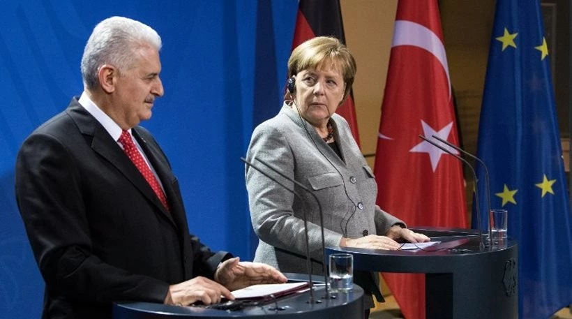 Ψυχρό κλίμα στη συνάντηση Μέρκελ-Γιλντιρίμ: Καμία «έκπτωση» στην Τουρκία το μήνυμα της Καγκελαρίου